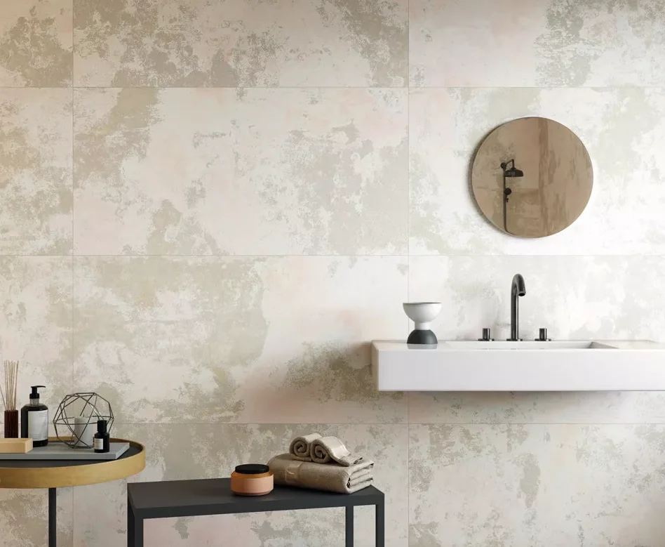 Logo de Ortega Muñoz, materiales de construcción, con un diseño moderno y estilizado.